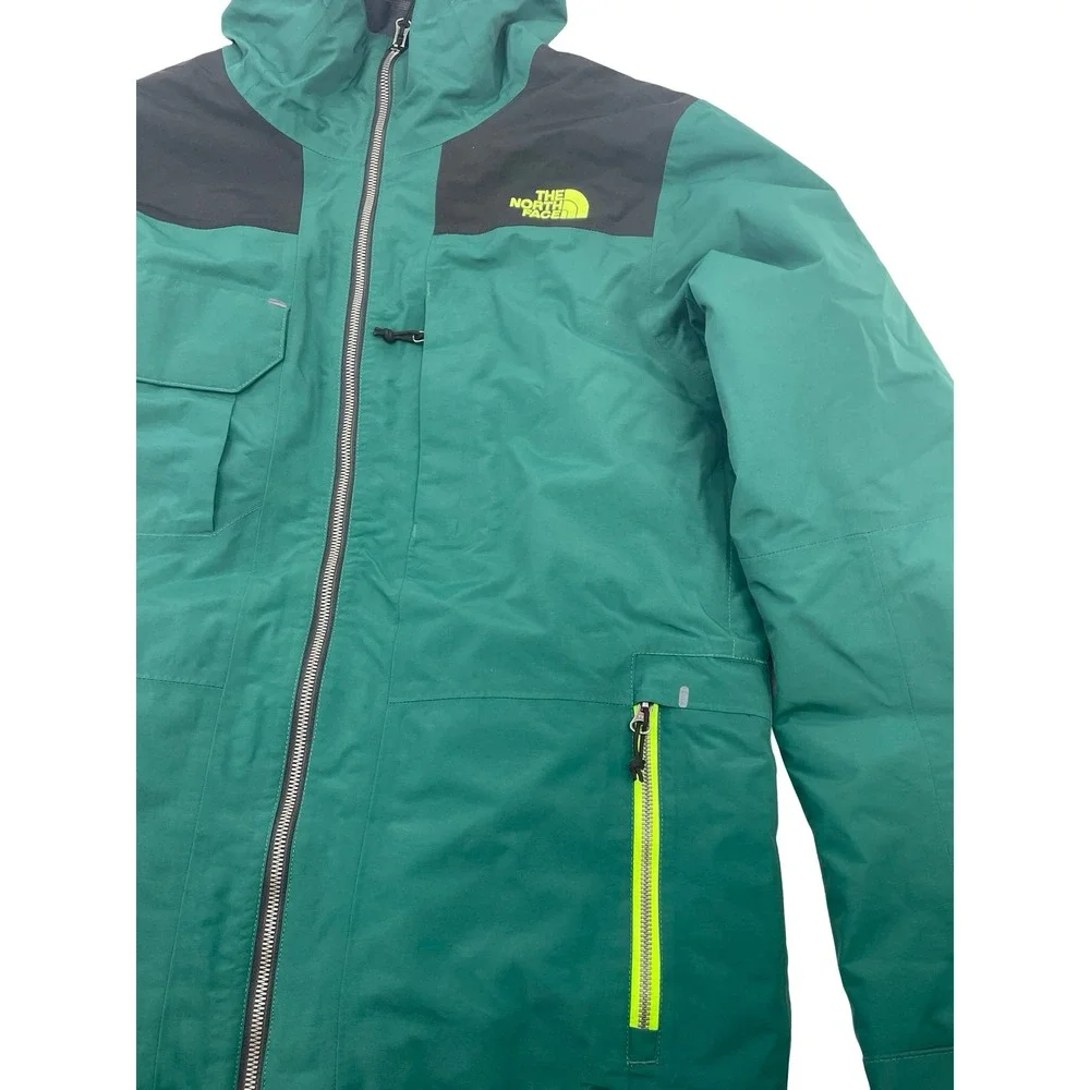 The North Face Jacket NF0A2REW Large Green NWOT